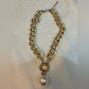 Gold chain with pearl charm necklace